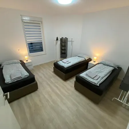 - 9 Bedrooms - 22 Beds - Wifi - Kitchen