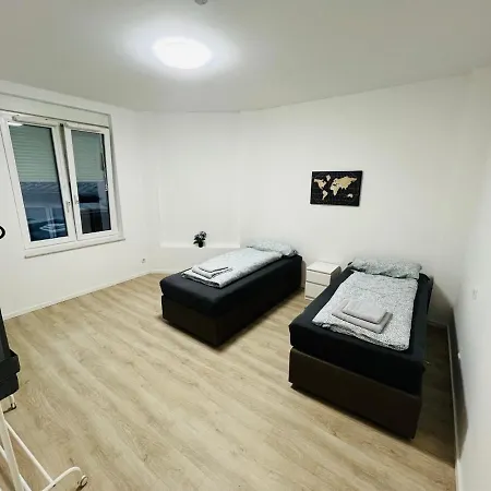 - 9 Bedrooms - 22 Beds - Wifi - Kitchen * Paderborn