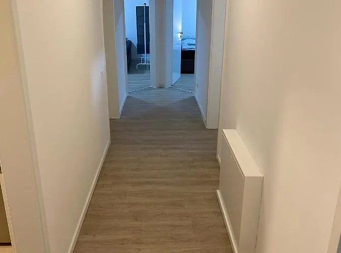 - 9 Bedrooms - 22 Beds - Wifi - Kitchen * Paderborn