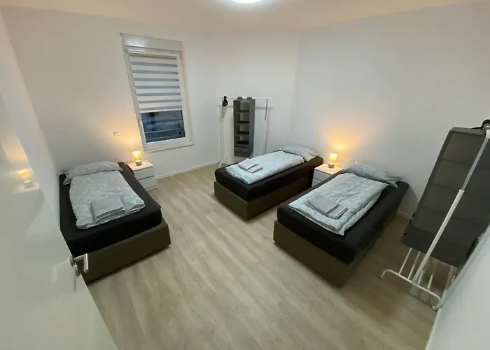 - 9 Bedrooms - 22 Beds - Wifi - Kitchen