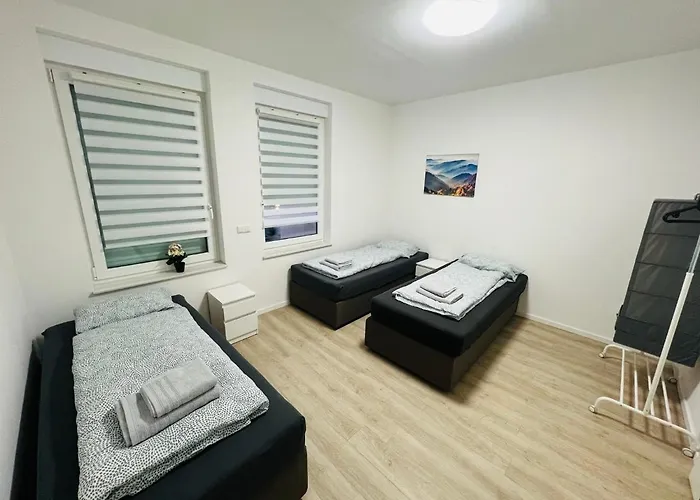 شقة - 9 Bedrooms - 22 Beds - Wifi - Kitchen *