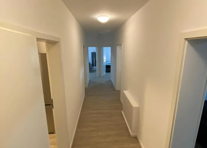 - 9 Bedrooms - 22 Beds - Wifi - Kitchen דירה *